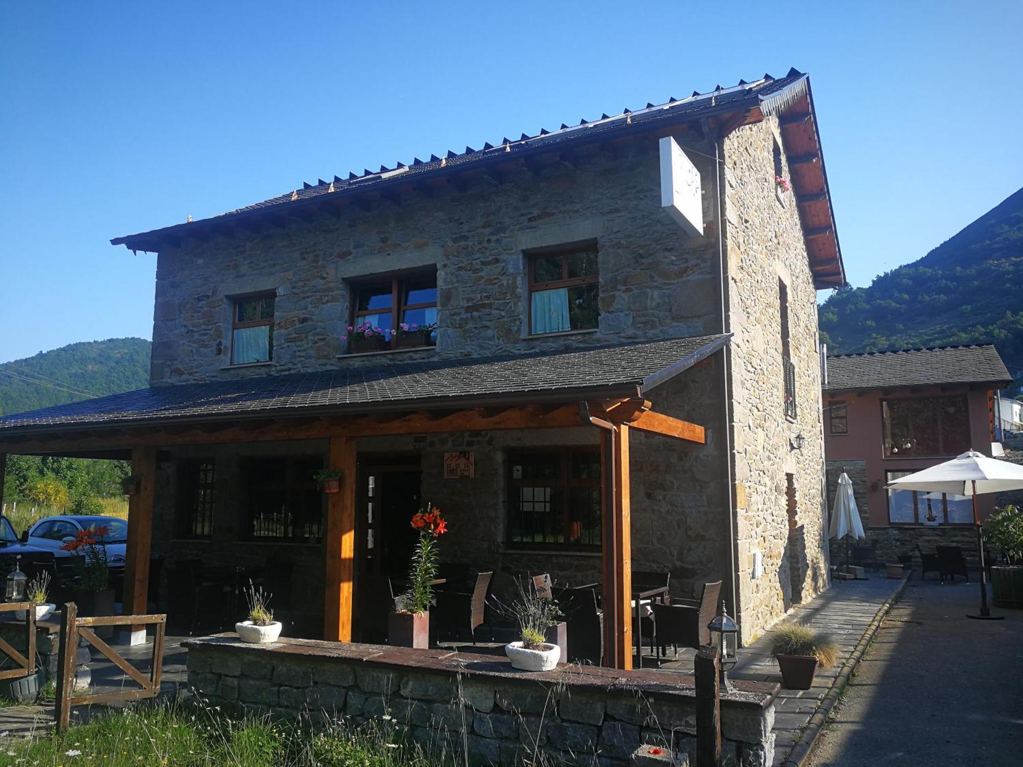 Hotel Rural La Campanona Villager de Laciana Bagian luar foto